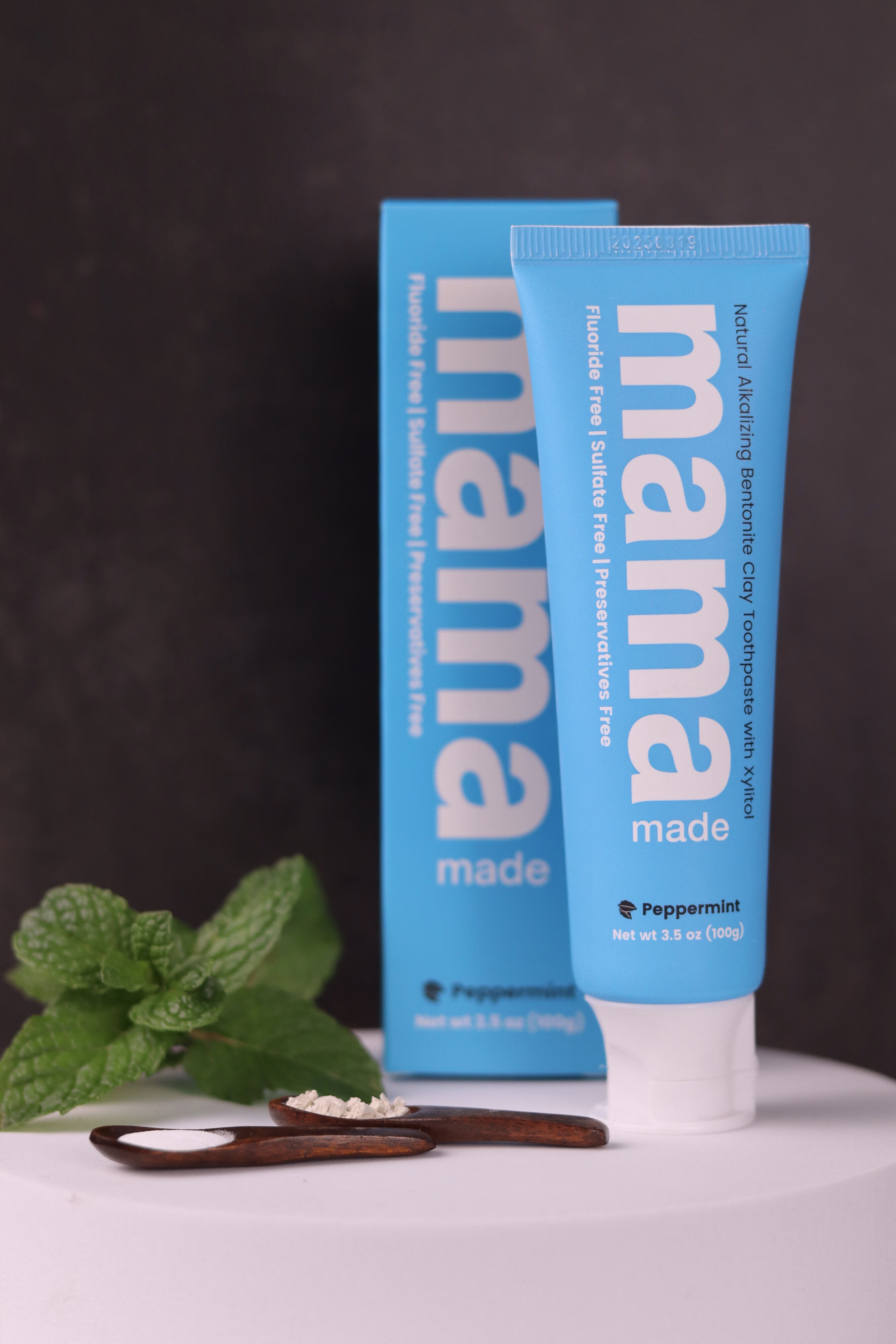 Front view of Mama Made 100% Natural Bentonite Clay Toothpaste Fluoride-free 